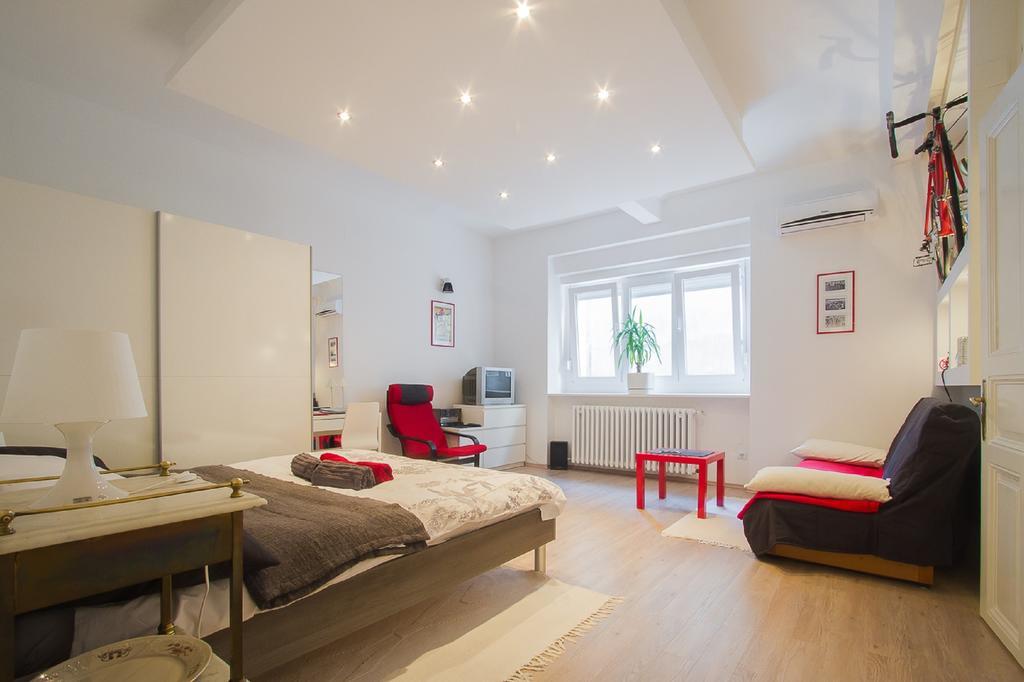 Apartment Red Bike Zagreb Room photo